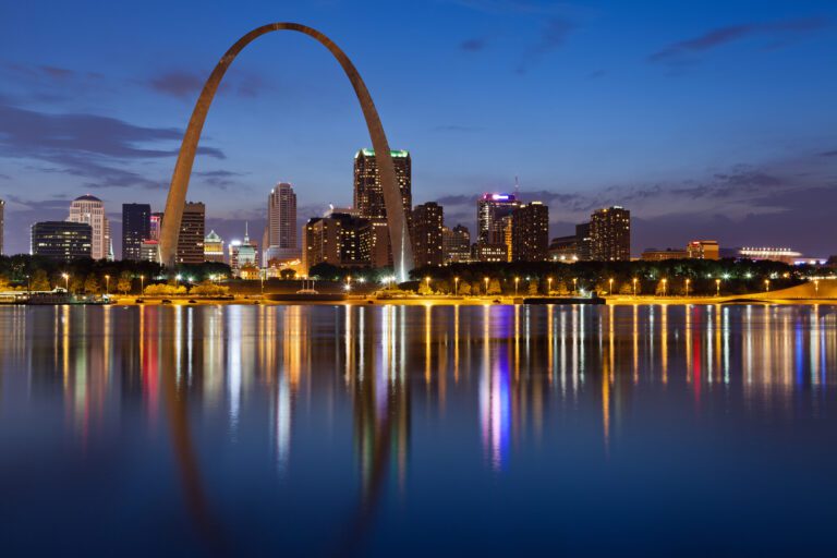 gateway arch is one things to do in st louis